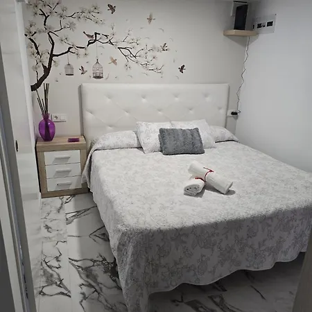 Mellis Apartment *
